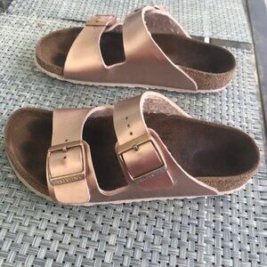 Birkenstock, Big Kids Size 3-3.5 (EURO 34), Metallic Copper/Gold, Very Good Cond